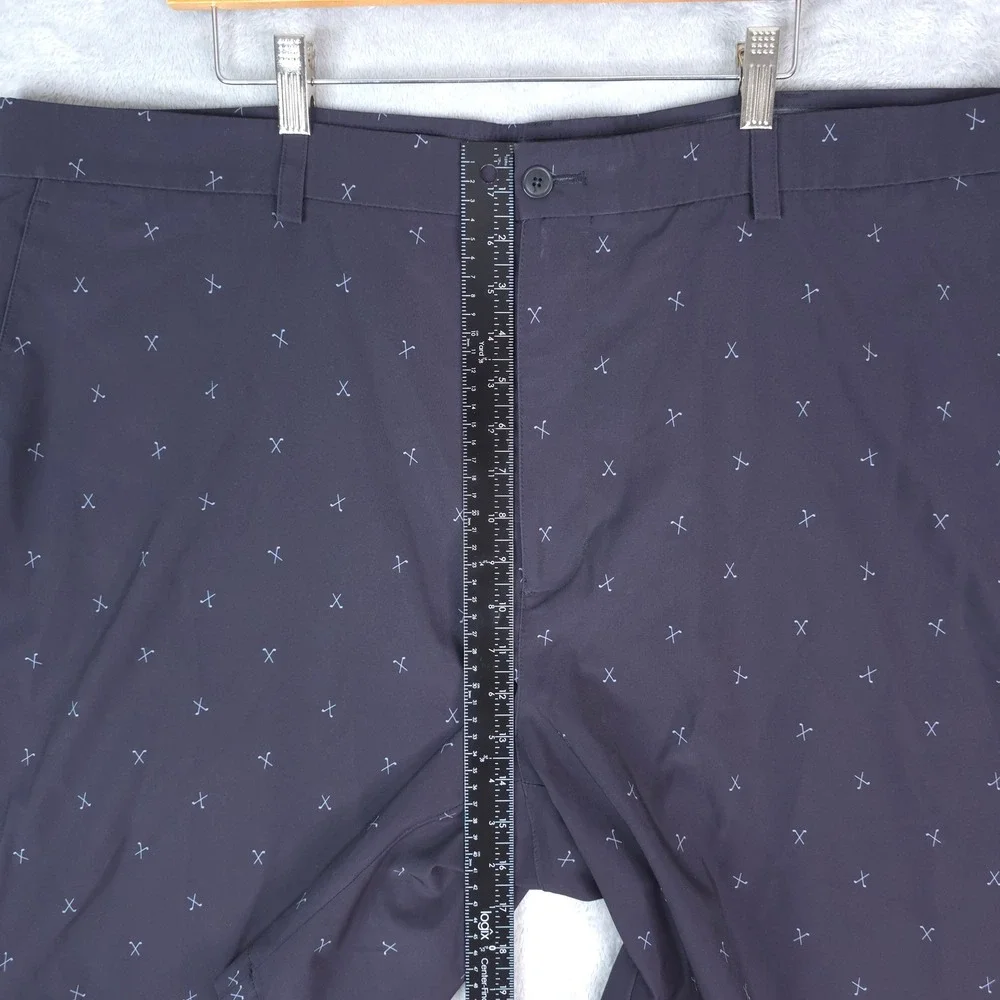 Roundtree & Yorke Performance Golf Shorts Mens 46B Navy Blue Stretch Golf Club
